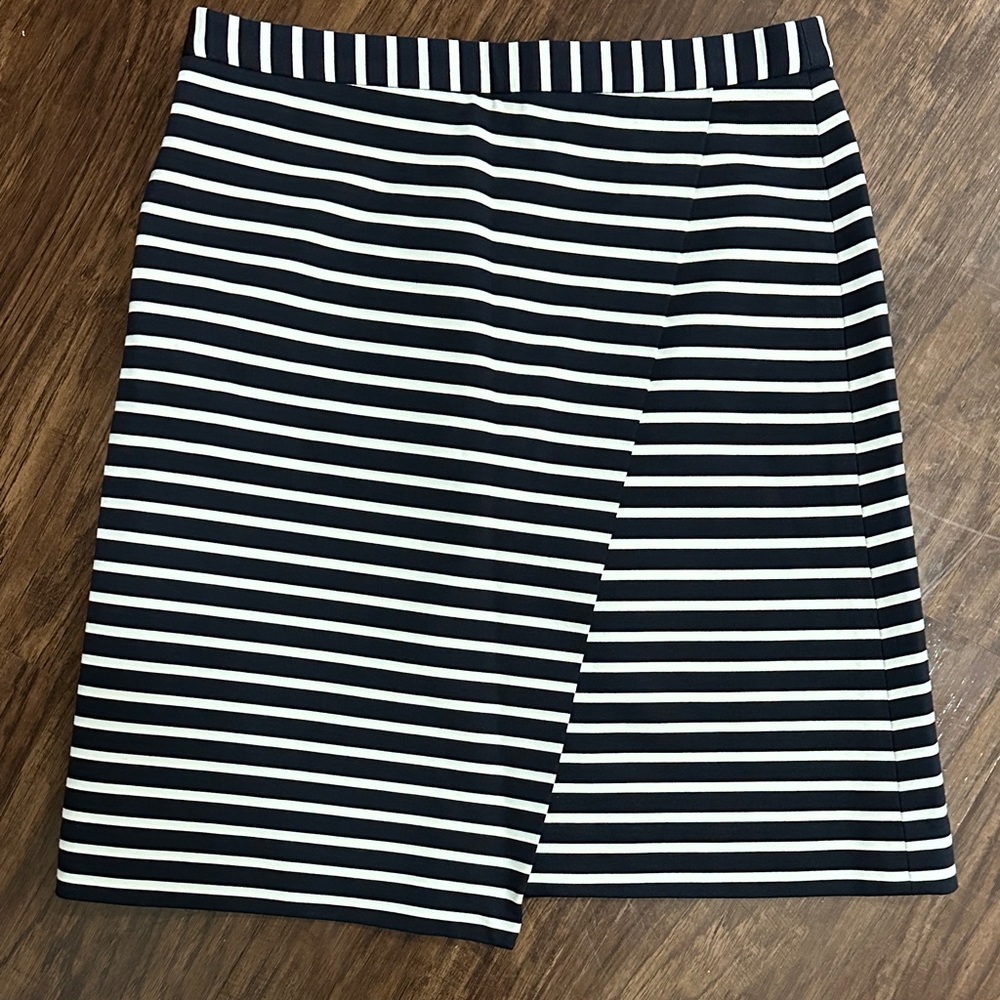 Ann Taylor Navy and White Striped Skirt
